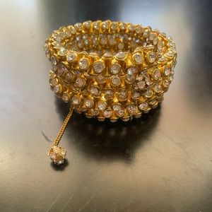 Budha girl crystal wrap